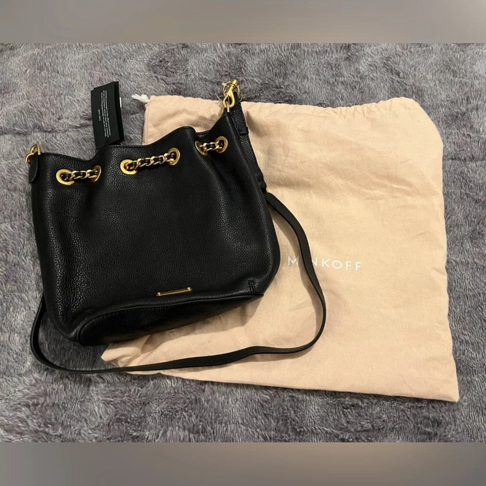 NWT Rebecca Minkoff Black Leather BUCKET SHOULDER Bag - Picture 2 of 3